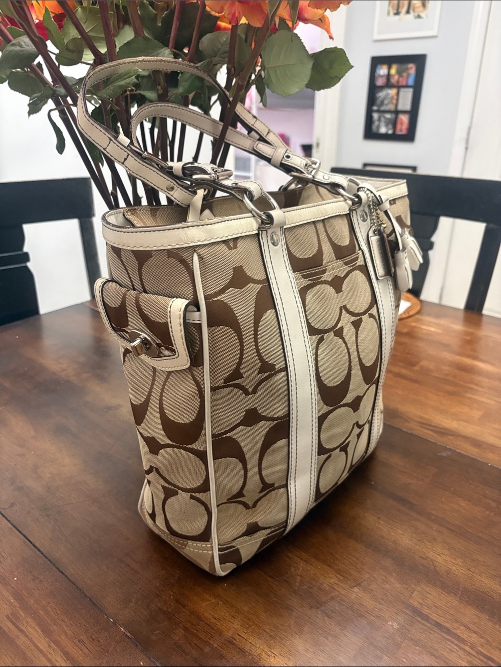 Low start Coach Vintage Gallery Signature Jacquard Canvas Leather Satchel in GUC - Picture 2 of 12